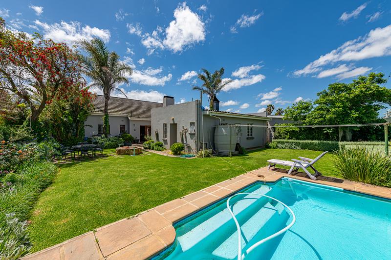 5 Bedroom Property for Sale in Riviersonderend Western Cape